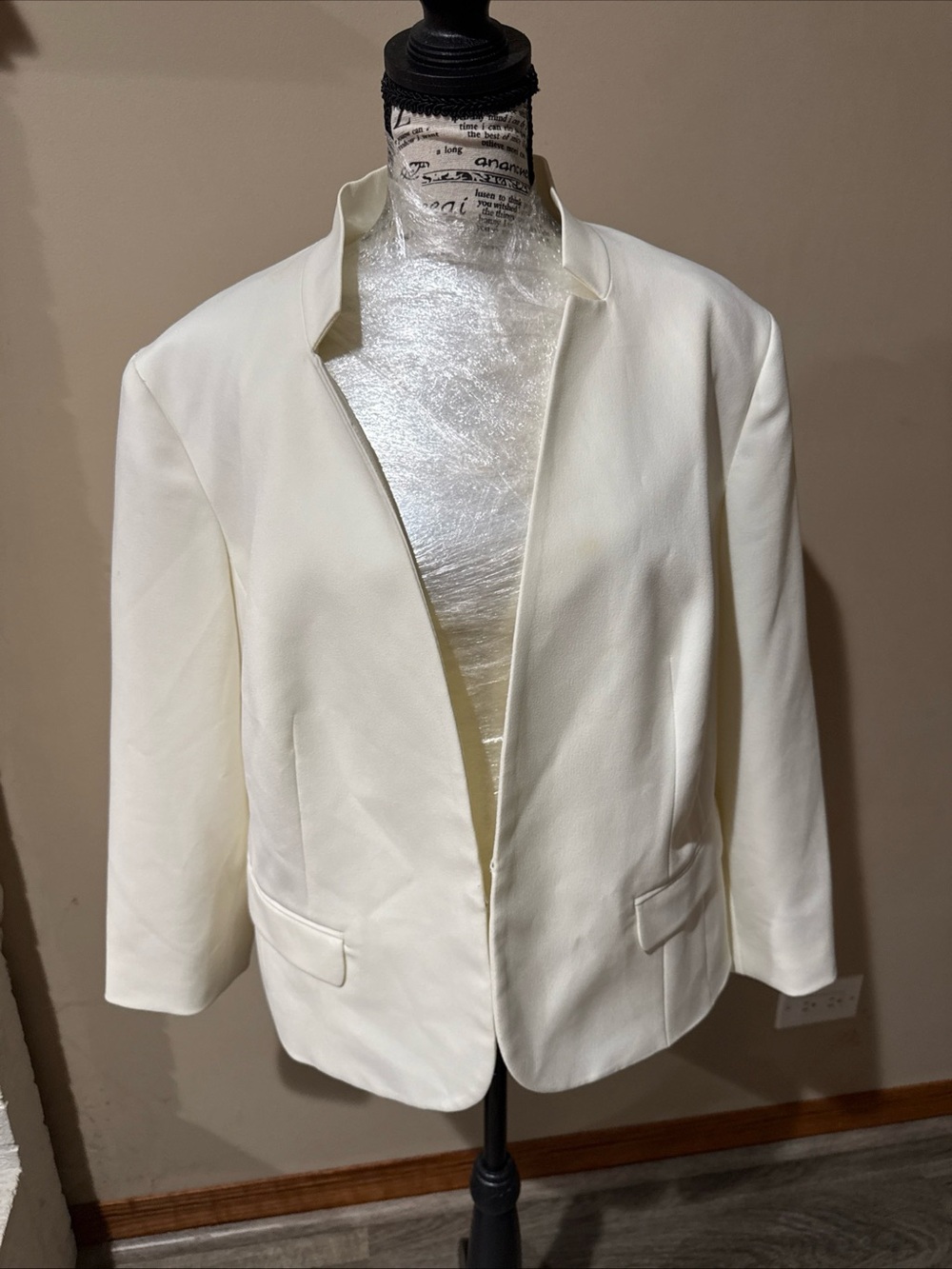 Jones Studio Cream Open-Front Blazer Jacket
